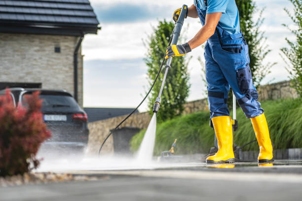 Why Choose Our Certified Pressure Washing Experts for Your Project Needs in Benbrook, TX?